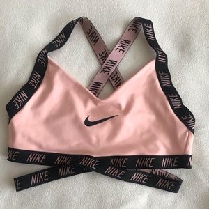 Nike sports bra, light pink.